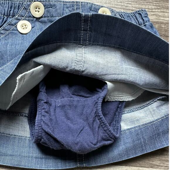 babyGap Chambray Skirt with Attached Bloomers - Picture 3 of 4